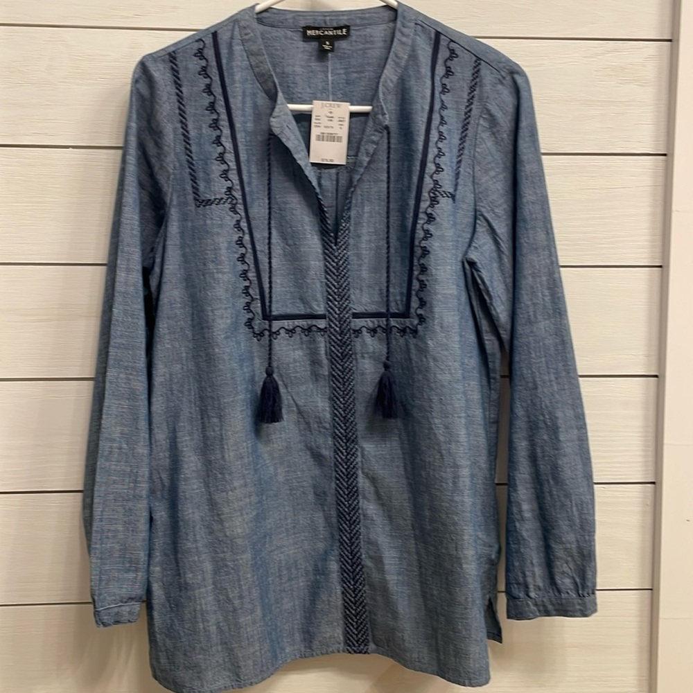 NWT JCrew Chambray Blue Embroidered Peasant Top Size Small - Picture 4 of 8